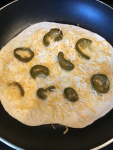 Easy cheesy quesadillas recipe perfect for dinner parties and an easy dinner night. Fast dinner recipe made in 20 minutes. Easy quesadilla recipe, crispy quesadillas. Delicious dinner idea made for picky eaters and kid friendly. #recipe #delicious #momlife