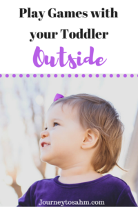 Play games with your toddler this summer! Get outside with these fun toddler activities. Here are some games for toddlers so they're never bored in the sun. Toddler games for 2 year olds they can actually play as a family. Perfect outdoor games for toddlers they will love! #parenting #momlife #toddlers