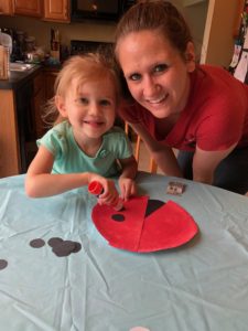 Ladybug Paper Craft. Perfect addition to your toddler crafts of ages 2 and up. Paper plate craft that is so easy to make and they will be so proud of their work. Ladybug crafts for all kids. Ladybug paper plate crafts for kids DIY. #kids #DIY #parenting #crafts #papercrafts