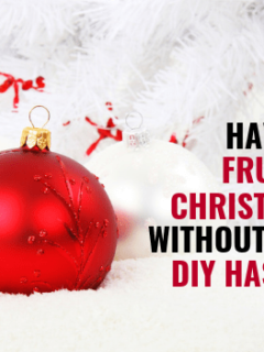 The secrets to a frugal Christmas without the DIY hassle. Easy ways to save money this holiday season and keep on budget. Ideas to make new traditions and save on stocking stuffers for kids. #christmas #savemoney #moneysavingtips #budgeting #savingmoney