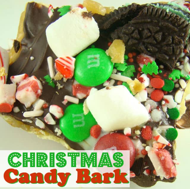7 kid friendly Christmas recipes so eay your kids can make them with mom and their families this holiday. Make xmas more memorable by baking with kids and children. Bake holiday cookies and rice krispies gingerbread houses desserts delicious for the whole family. #holidaybaking #Christmas #baking #dessertrecipes #bakinghacks