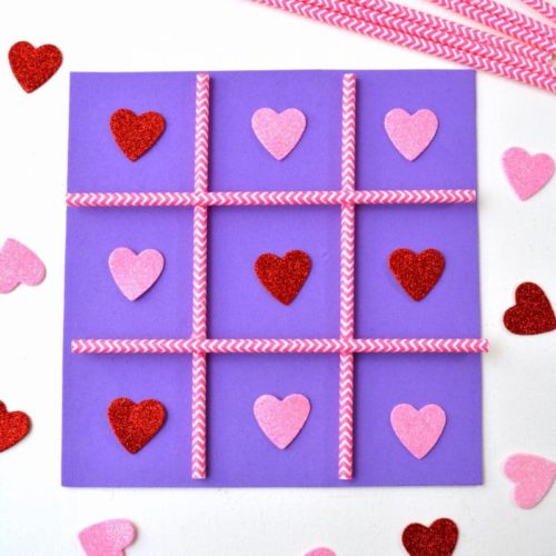 Preschool Valetine's Day games and activities. Perfect for toddlers, kindergartners, and preschoolers in the classroom. Includes BINGO, minute to win it, and tic tac toe with free printables! #gamesforkids #toddleractivities #valentinesdayactivities #preschoolers #activitiesforkids #preschoolactivities