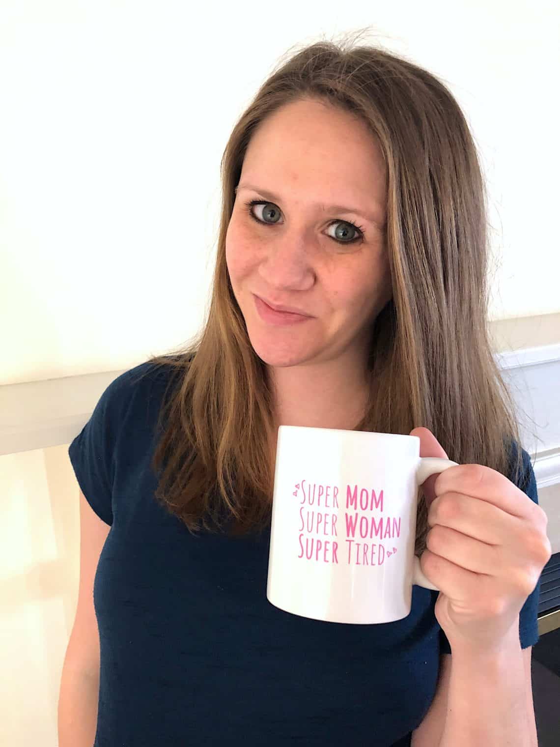 Awesome and cute must have ideas for a gift basket for mom and new baby. Unique ways to support a new mom and provide encouragement during pregnancy and the postpartum phase. #sponsored #newmoms #postpartum #newbaby #pregnancytips
