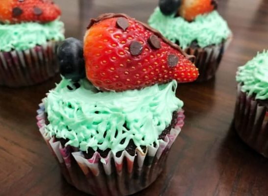 Easy Strawberry Ladybug Cupcakes Recipe
