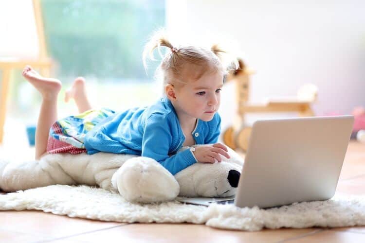 Toddler Playing Games for Free